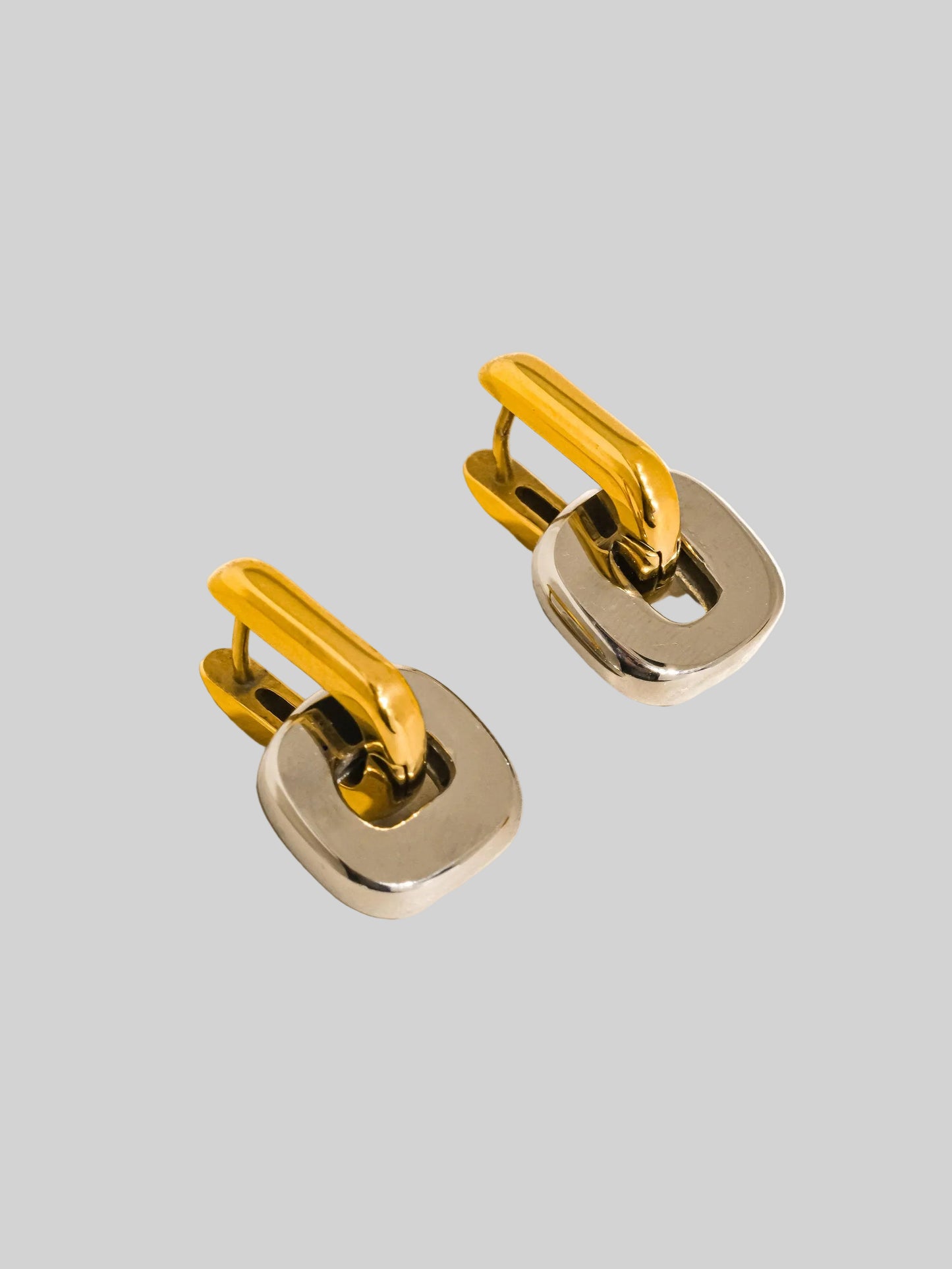 Livi Earrings